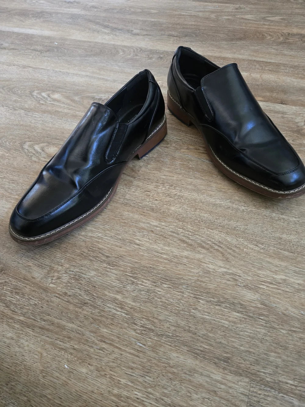 Van Heusen Men's Black Leather Memory Foam Slip-On Dress Shoes